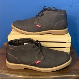 levis chukka boots